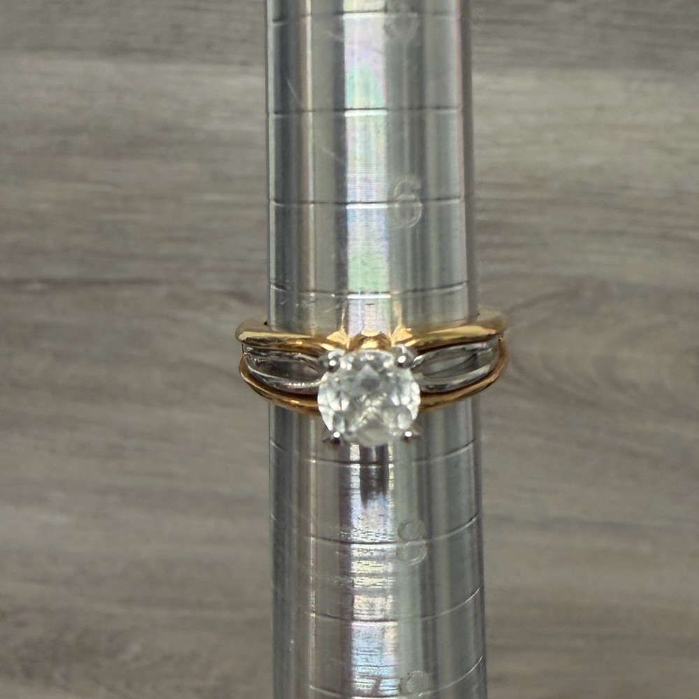 Elegant Gold and Silver Women's Ring 18K
